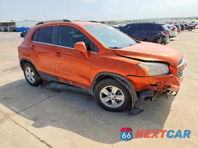 Czwarte zdjęcie samochodu z boku: 2015 CHEVROLET TRAX 1LT VIN:KL7CJLSB6FB219520 - miniatura