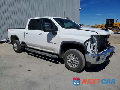 Czwarte zdjęcie samochodu z boku: 2025 CHEVROLET SILVERADO K2500 HEAVY DUTY LT VIN:2GC1KNE7XS1234042 - miniatura