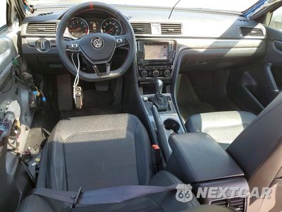 Zdjęcie 8 z 13 samochodu: 2017 VOLKSWAGEN PASSAT SE VIN:1VWGT7A33HC041026 - miniatura