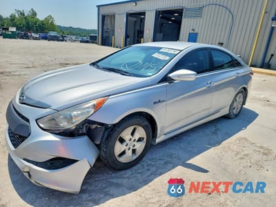2011 HYUNDAI SONATA HYBRID KMHEC4A46BA004567 - główne zdjęcie licytacji z USA - miniatura