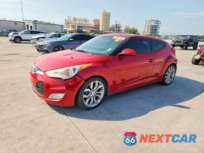 2015 HYUNDAI VELOSTER BASE KMHTC6AD8FU225546 - główne zdjęcie licytacji z USA - miniatura
