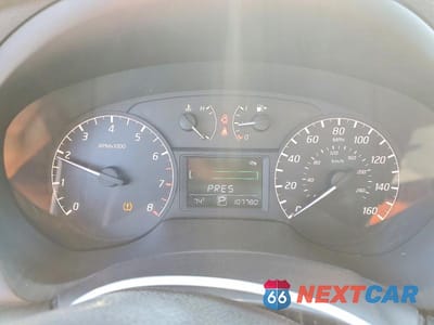 Zdjęcie 9 z 12 samochodu: 2014 NISSAN SENTRA S VIN:3N1AB7AP0EL625630 - miniatura