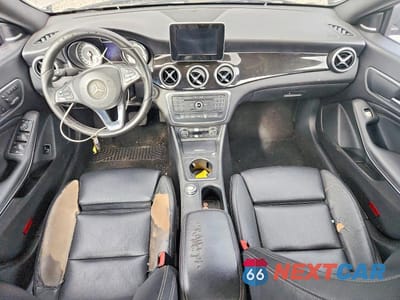 Zdjęcie 8 z 12 samochodu: 2016 MERCEDES-BENZ CLA 250 VIN:WDDSJ4EB1GN392058 - miniatura