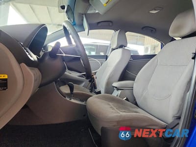 Zdjęcie 7 z 12 samochodu: 2012 HYUNDAI ACCENT GLS VIN:KMHCU4AE0CU064924 - miniatura