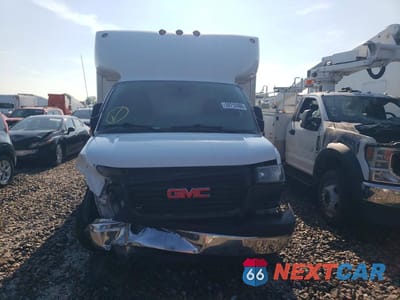 Piąte zdjęcie samochodu w środku: 2020 GMC SAVANA CUTAWAY G4500 VIN:7GZ67UCG1LN000587 - miniatura