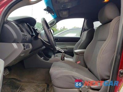 Zdjęcie 7 z 12 samochodu: 2005 TOYOTA TACOMA ACCESS CAB VIN:5TEUU42NX5Z054032 - miniatura