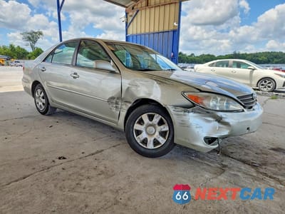 Czwarte zdjęcie samochodu z boku: 2003 TOYOTA CAMRY LE VIN:4T1BE32K43U134089 - miniatura