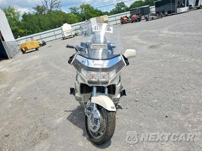 Drugie zdjęcie samochodu z przodu: 1990 HONDA GL1500 SE VIN:1HFSC2233LA201236 - miniatura