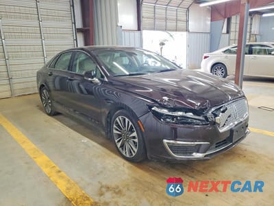 Czwarte zdjęcie samochodu z boku: 2020 LINCOLN MKZ RESERVE VIN:3LN6L5F95LR613123 - miniatura