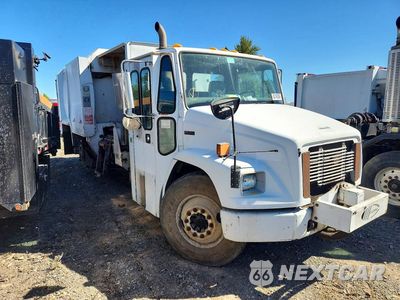 Czwarte zdjęcie samochodu z boku: 2003 FREIGHTLINER FL70 PACKER GARBAGE TRUCK VIN:1FVABTBV43HK82615 - miniatura