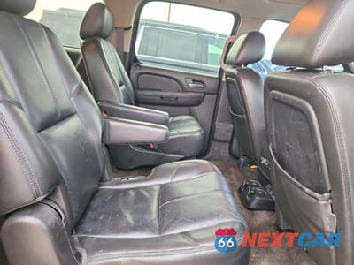 Zdjęcie 11 z 13 samochodu: 2011 CHEVROLET SUBURBAN K1500 LT VIN:1GNSKJE31BR368642 - miniatura