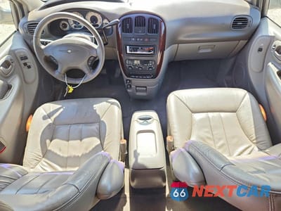 Zdjęcie 8 z 13 samochodu: 2001 CHRYSLER TOWN & COUNTRY LXI VIN:2C8GP54L11R238019 - miniatura