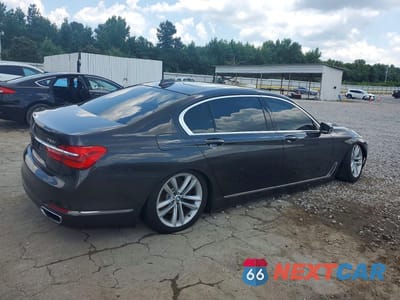 Trzecie zdjęcie samochodu z tyłu: 2016 BMW 750 XI VIN:WBA7F2C59GG420175 - miniatura