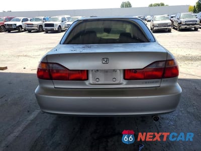 Zdjęcie 6 z 12 samochodu: 1999 HONDA ACCORD LX VIN:JHMCG6656XC012577 - miniatura