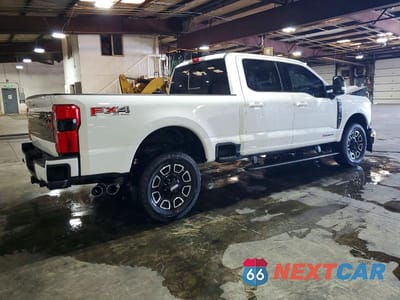 Trzecie zdjęcie samochodu z tyłu: 2025 FORD F350 SUPER DUTY VIN:1FT8W3BM4SEC28883 - miniatura