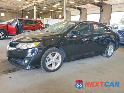2013 TOYOTA CAMRY SE 4T1BF1FK4DU725519 - główne zdjęcie licytacji z USA - miniatura