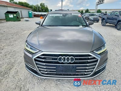 Piąte zdjęcie samochodu w środku: 2019 AUDI A8 L VIN:WAU8DAF86KN016314 - miniatura