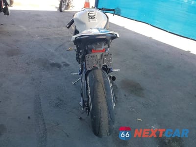 Czwarte zdjęcie samochodu z boku: 2023 BMW S 1000 RR VIN:WB10E6303P6G99826 - miniatura