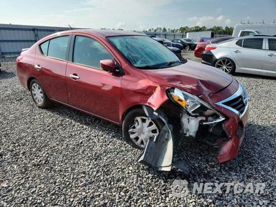 Czwarte zdjęcie samochodu z boku: 2019 NISSAN VERSA SV VIN:3N1CN7AP3KL846909 - miniatura