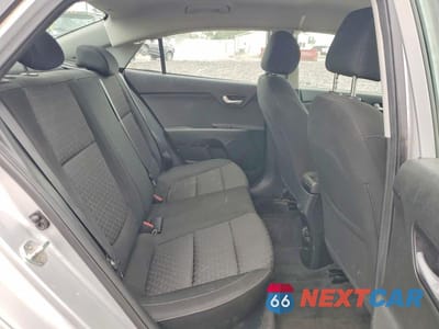 Zdjęcie 10 z 12 samochodu: 2018 KIA RIO S VIN:3KPA24AB7JE075924 - miniatura