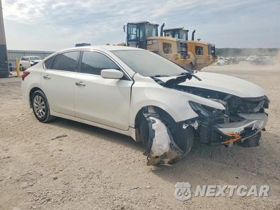Czwarte zdjęcie samochodu z boku: 2017 NISSAN ALTIMA 2.5 S VIN:1N4AL3AP3HN348243 - miniatura