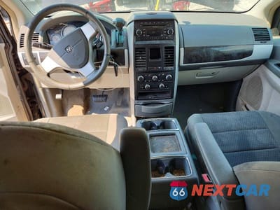 Zdjęcie 8 z 13 samochodu: 2010 DODGE GRAND CARAVAN SXT VIN:2D4RN5D11AR406291 - miniatura