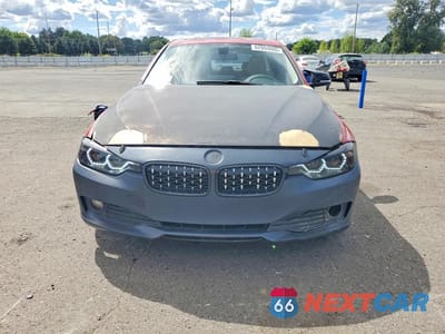 Piąte zdjęcie samochodu w środku: 2013 BMW 320 I VIN:WBA3B1C59DF462657 - miniatura