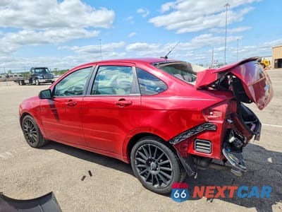 Drugie zdjęcie samochodu z przodu: 2010 FORD FOCUS SES VIN:1FAHP3GN7AW183239 - miniatura