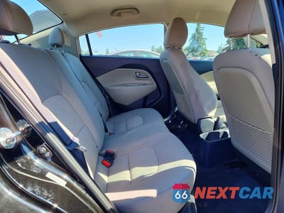 Zdjęcie 10 z 12 samochodu: 2015 KIA RIO LX VIN:KNADM4A30F6443158 - miniatura