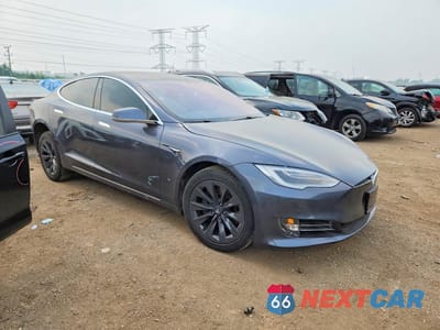 Czwarte zdjęcie samochodu z boku: 2018 TESLA MODEL S VIN:5YJSA1E27JF298815 - miniatura