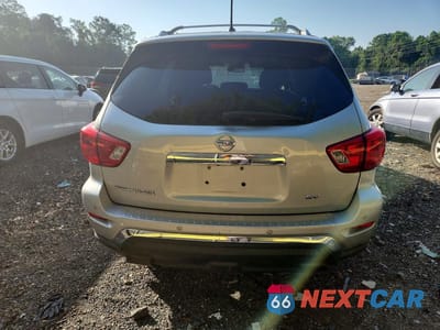 Zdjęcie 6 z 13 samochodu: 2017 NISSAN PATHFINDER SV VIN:5N1DR2MN6HC902957 - miniatura