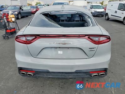 Zdjęcie 6 z 12 samochodu: 2021 KIA STINGER GT2 VIN:KNAE55LC7M6096686 - miniatura