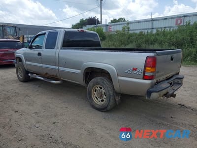 Drugie zdjęcie samochodu z przodu: 2002 GMC SIERRA K2500 HEAVY DUTY VIN:1GTHK29102E107785 - miniatura