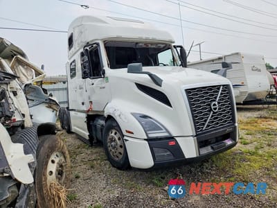 Czwarte zdjęcie samochodu z boku: 2024 VOLVO VNL SEMI TRUCK VIN:4V4NC9EH2RN340237 - miniatura