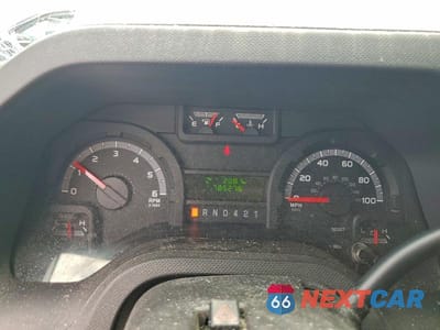 Zdjęcie 9 z 13 samochodu: 2019 FORD E350 BUCKET TRUCK VIN:1FDWE3FS9KDC72754 - miniatura