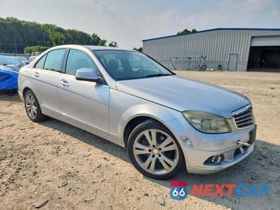 Czwarte zdjęcie samochodu z boku: 2008 MERCEDES-BENZ C 300 4MATIC VIN:WDDGF81X18F060357 - miniatura