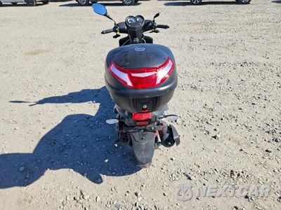 Czwarte zdjęcie samochodu z boku: 2015 GENUINE SCOOTER CO. HOOLIGAN 170I VIN:RFVBFBF94F1000441 - miniatura