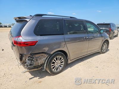 Trzecie zdjęcie samochodu z tyłu: 2020 TOYOTA SIENNA XLE 8-PASSENGER VIN:5TDYZ3DC3LS028388 - miniatura