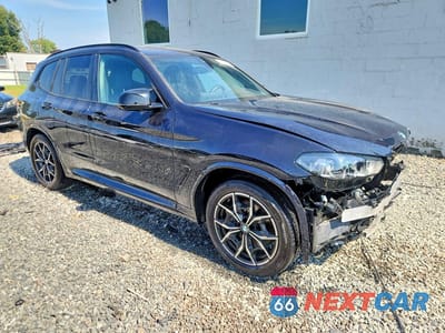 Czwarte zdjęcie samochodu z boku: 2024 BMW X3 M40I VIN:5UX83DP00R9T88457 - miniatura