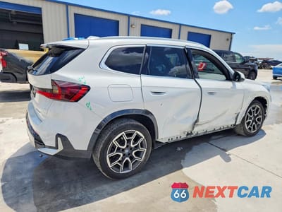 Trzecie zdjęcie samochodu z tyłu: 2025 BMW X1 XDRIVE28I VIN:WBX73EF03S5090165 - miniatura