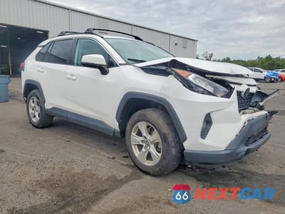 Czwarte zdjęcie samochodu z boku: 2021 TOYOTA RAV4 XLE VIN:2T3P1RFVXMC152244 - miniatura