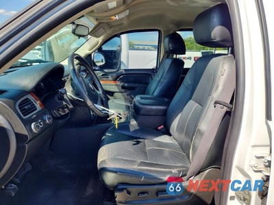 Zdjęcie 7 z 13 samochodu: 2011 GMC YUKON SLE VIN:1GKS2AE07BR231434 - miniatura