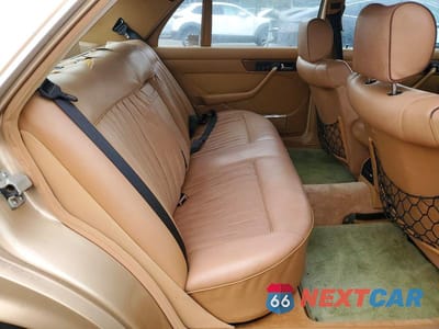 Zdjęcie 10 z 12 samochodu: 1986 MERCEDES-BENZ 560 SEL VIN:WDBCA39D2GA249775 - miniatura