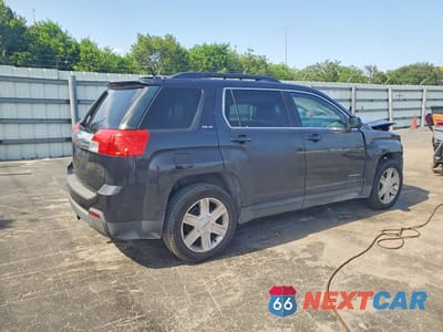 Trzecie zdjęcie samochodu z tyłu: 2010 GMC TERRAIN SLE VIN:2CTALDEW1A6364487 - miniatura