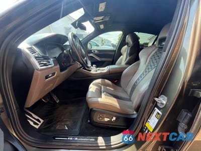 Zdjęcie 10 z 13 samochodu: 2022 BMW X6 M VIN:5YMCY0C03N9J76956 - miniatura