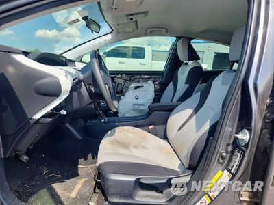 Zdjęcie 7 z 13 samochodu: 2016 TOYOTA PRIUS TWO VIN:JTDKBRFU2G3005954 - miniatura