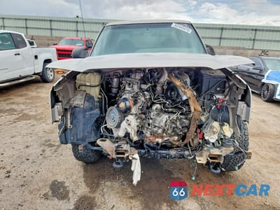 Piąte zdjęcie samochodu w środku: 2004 CHEVROLET SILVERADO K2500 HEAVY DUTY VIN:1GCHK29284E394305 - miniatura