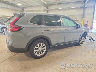 Trzecie zdjęcie samochodu z tyłu: 2026 HONDA CR-V LX VIN:2HKRS4H28TH421065 - miniatura