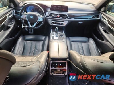 Zdjęcie 8 z 12 samochodu: 2018 BMW 750 I VIN:WBA7F0C52JGM23883 - miniatura