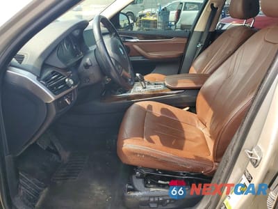 Zdjęcie 7 z 13 samochodu: 2015 BMW X5 XDRIVE35I VIN:5UXKR0C53F0K57795 - miniatura